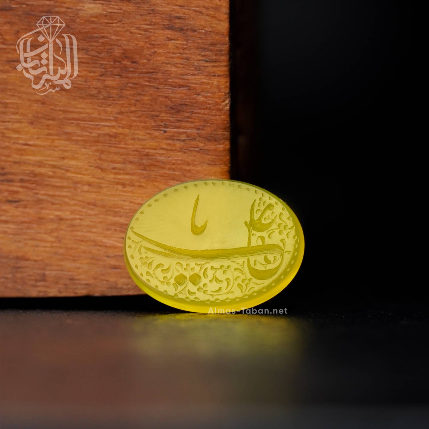 نگین حکاکی شده