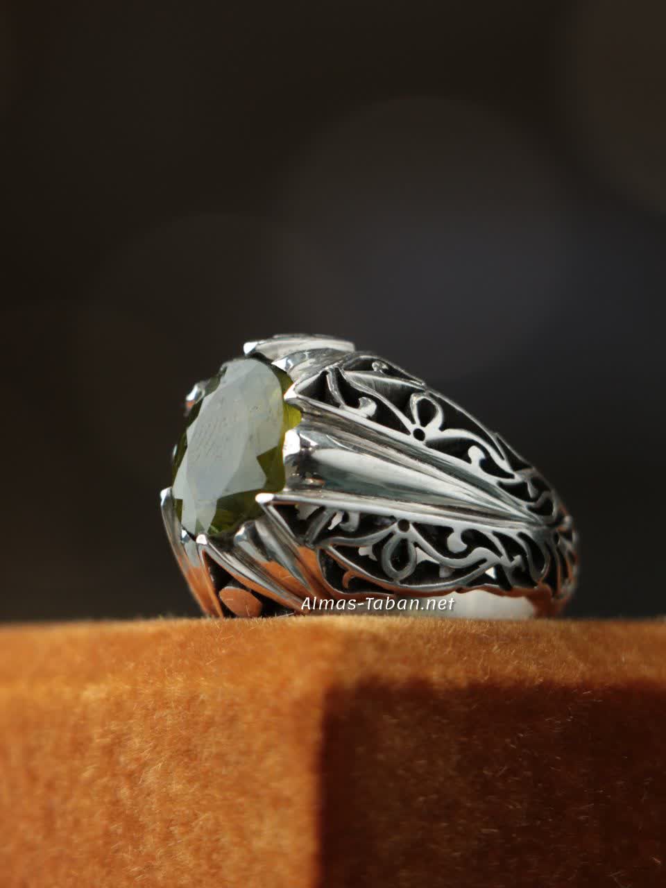 انگشتر مردانه زبرجد معدنی کد 2896