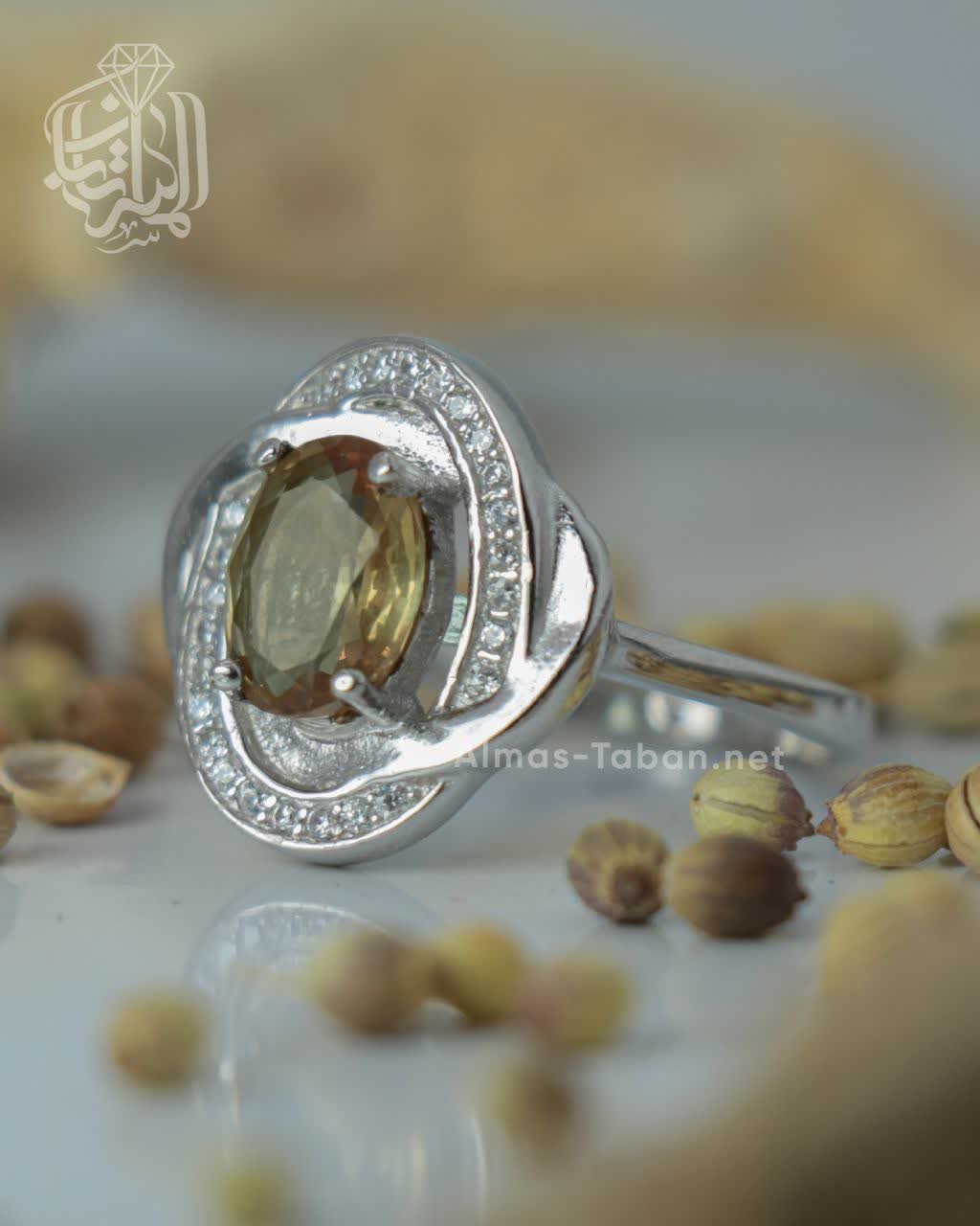 انگشتر زنانه الکساندریت کد 684