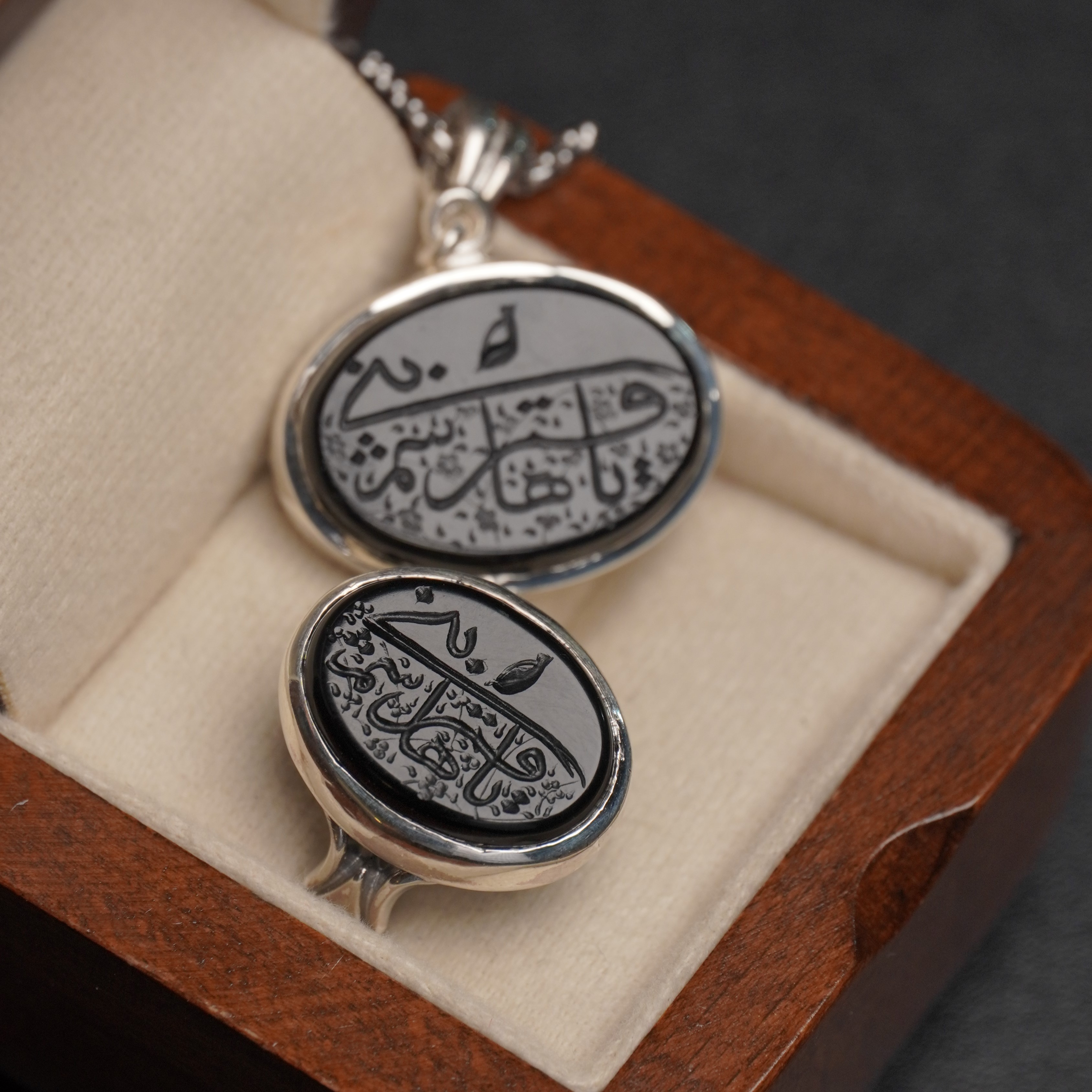 ست انگشتر و‌ گردنبند مردانه عقیق مشکی کد 1294