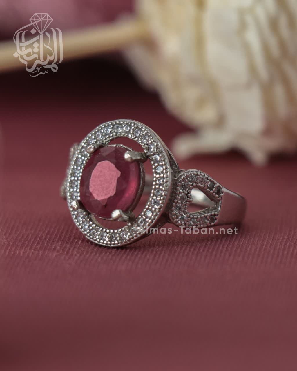 انگشتر زنانه یاقوت سرخ کد 692